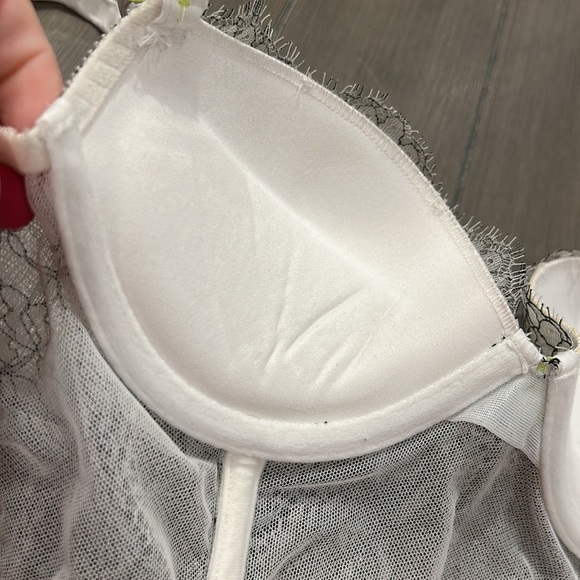 Victoria’s Secret Very Sexy Push Up Longline Bra - Picture 8 of 9